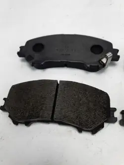 Plaquettes de frein avant OEM D10604EA0A - Nissan OE d'occasion