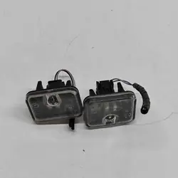 Luz de matrícula Mazda CX-30 2023 OEM DFR550858