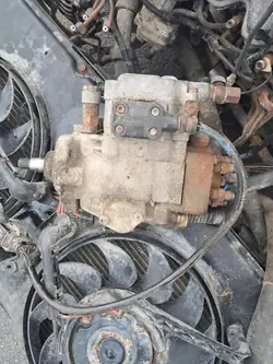 Pompa di iniezione carburante VW Transporter T4 LT 2.5 TDI 074130107N