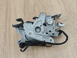 Cerradura de Capó Izquierda BMW OEM 7468347 - Usado
