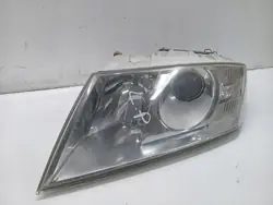 PHARE GAUCHE XENON SKODA OCTAVIA II 1Z0