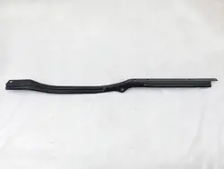 Jäähdyttimen kiinnike Mazda OE D09H-53175