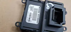 Unité de contrôle éclairage OEM 8R0907472C - Occasion