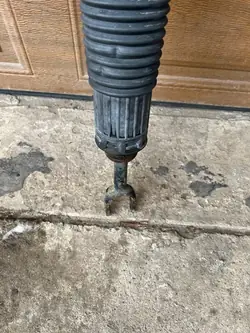 Amortiguador de aire delantero izquierdo Audi A8 D3 4E0616039AG