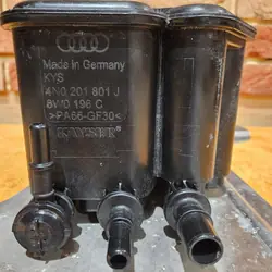 Filtre à charbon Audi RS6 C8 OEM 4NO 201 801 J
