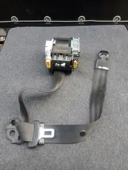 OEM 8T0857705 Bältesspännare Fram Vänster/Höger