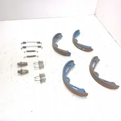 Porsche Taycan handbromsbelägg OEM MAM64581