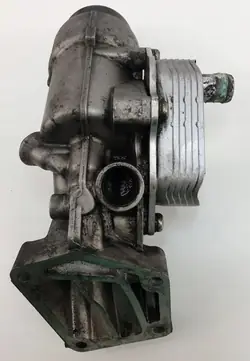 Käytetty Öljysuodinkotelo OEM A6681800410 Mercedes