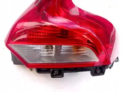 Feu arrière droit Volvo V40 II 31395845