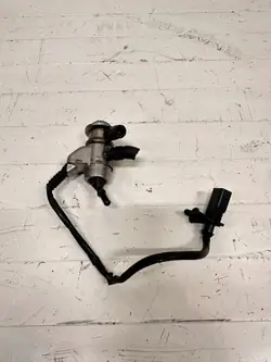AdBlue-suutin Audi Porsche VW OEM 4G0131113D