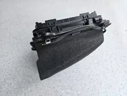 Jeep OE WLKRATWENTYPRAW takakontin tuuletusritilä oikea