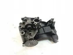 Oliepomp Nissan Primastar OEM 8200345635 - Gebruikt