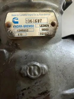 Compresseur Knorr OEM 3964687 pour DAF LK3839