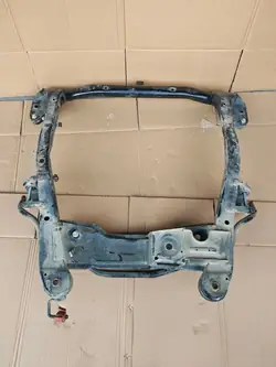Viga de suspensión MG OEM 10936502 - Usado