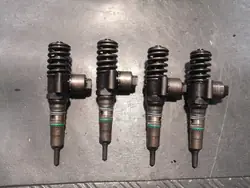 Bomba de inyección VW Jetta 1.0 TDI 140CV OEM 036130073B usado