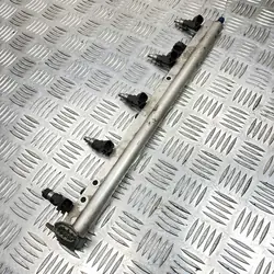 Rampe d'injection 2.5T Volvo V70 III XC70 III S80 II C30 V50 S40 II C70 II
