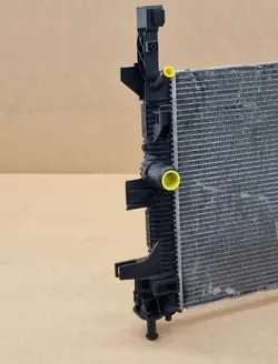 Ford OE Wasserkühler OEM @OJ84 1889730
