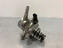 Inspuitpomp Skoda Yeti 2014 OEM 04E127026E