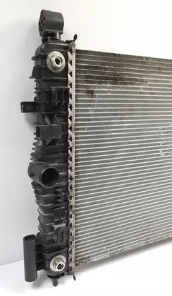 Radiateur d'eau Opel Insignia A 2.0 CDTI 39086761