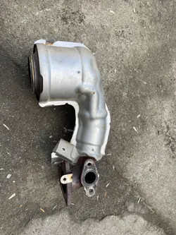 Nissan Katalysator OEM BV8JN ZZ - Gebraucht