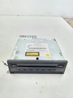 Begagnad CD-byttare OEM 4F0910110K för Audi A6 Avant