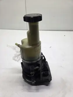 Pompe de direction assistée Ford BG913K514AC - Pièce OE