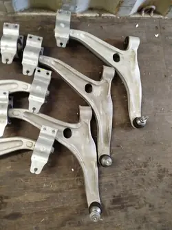 Mercedes-Benz OE A2473308702 Bras de Suspension Avant