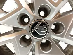 Jante Alu R17 5x100 ET40 OC57 8,5J 658601025C Skoda