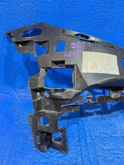 Cubierta de parachoques delantero lado derecho E AMG W213 A2138852400