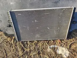 Tesla Model 3 Vesijäähdytin OEM 1493395 - Käytetty