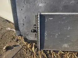Tesla Model 3 Wasserkühler OEM 1493395 - Gebraucht