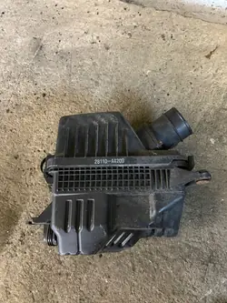 KIA CARENS IV Ilmansuodinkotelo OEM 28110-A4200