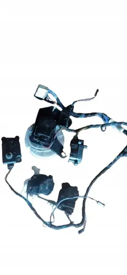 Lämmitysmotorin kaapeli ASTRA J 21007138 U9518001U