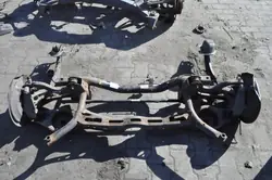 Poutre suspension arrière Audi Q3 8U OEM 5N0505315S