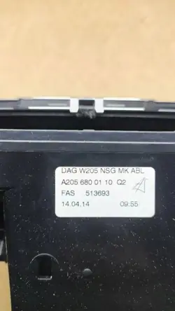 Aschenbecher Mercedes-Benz OEM A2056800110 für C-Klasse W205