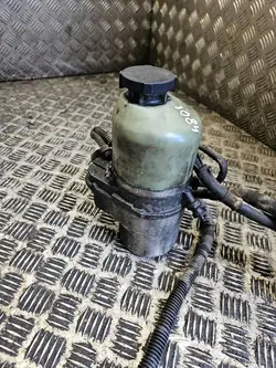 Bomba de direção assistida Opel Zafira A 2004 OEM 13105727