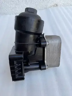 Oljefilterbas VW Golf VI Passat B6 Sharan 03L115389C