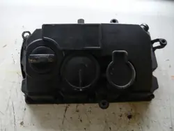 Venttiilikansi OEM 03G103475D VW Passat B6 2.0 TDI:lle
