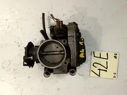 Cuerpo de mariposa Audi A4 1.6 con sensor usado