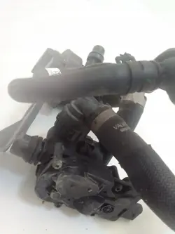 Manguera de agua Jeep Wagoneer OEM 68448241AA - Usado