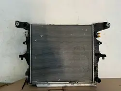 Begagnad Mercedes-Benz vattenkylare OEM A4705000000