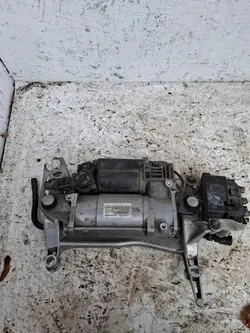 Pompe compresseur suspension Audi OE 7L8616006F