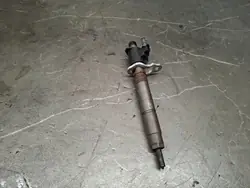 Inyector Volvo XC70 II OEM 31272690 - Usado