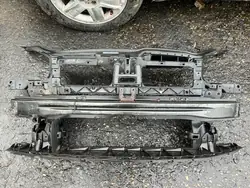 VW Jetta V 2.0 TDI Frontverstärkung