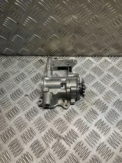 BMW M57 Öljypumppu OEM 2247212 - Käytetty kunto