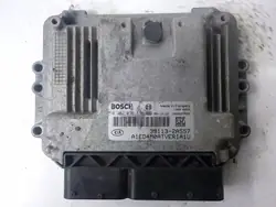 Calculateur Kia OEM 0281016876 39113-2A557 - Occasion