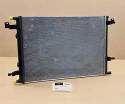 Vesijäähdytin OEM EZ*GM 214607616r - Käytetty