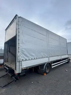 Painel Lateral Volvo FL240 Usado OEM 123