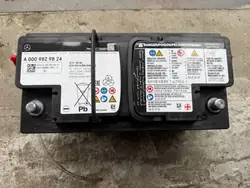 Mercedes-Benz Batterie OEM A0009829824 - 92Ah Gebraucht