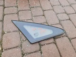 OEM B677 Etu-oikea lokasuoja Opel Corsa E:lle
